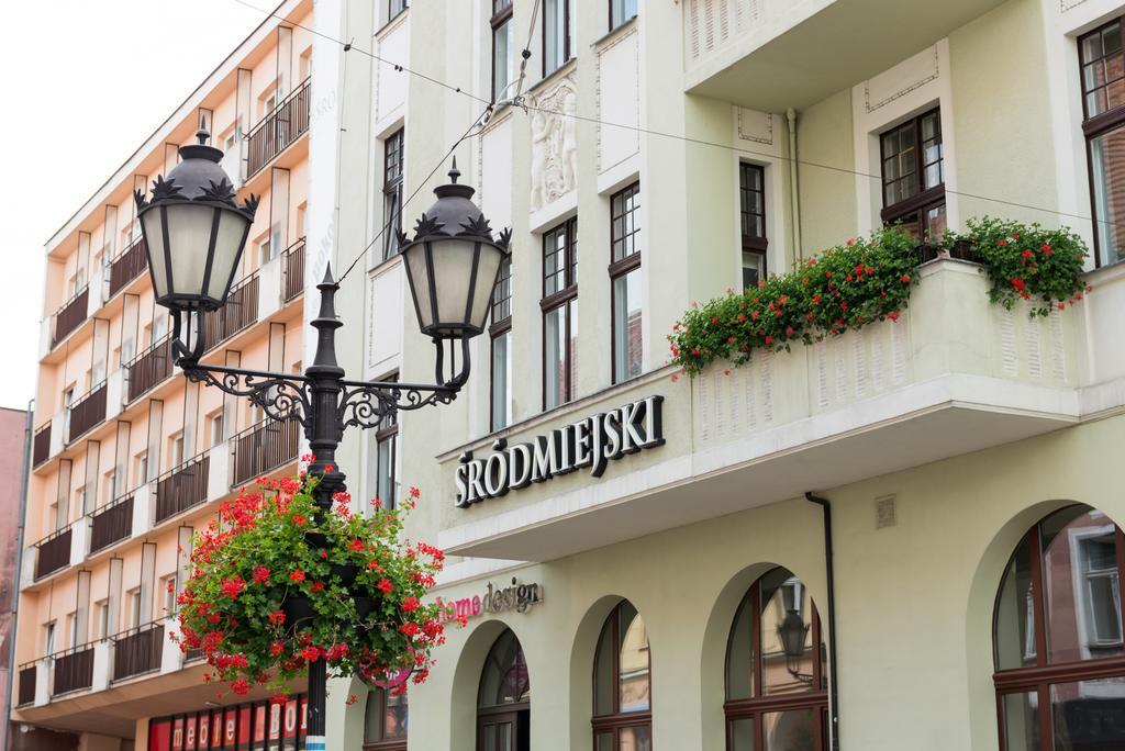 Hotel Srodmiejski Зелена Гура Екстер'єр фото
